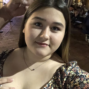 Meet your Posher, Mia